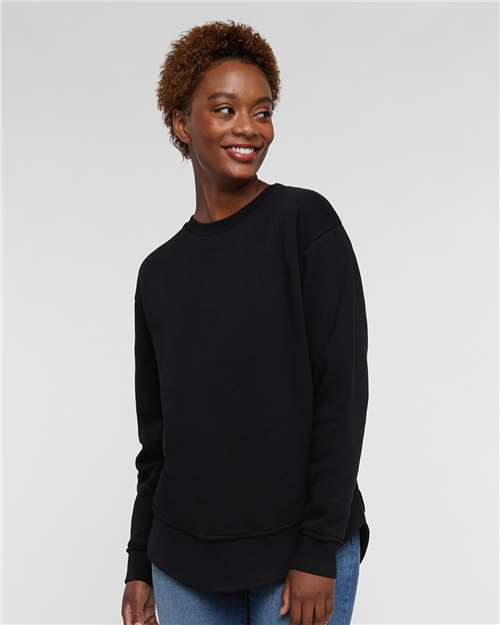 LAT – Women’s Weekend Fleece Crewneck Sweatshirt – 3525